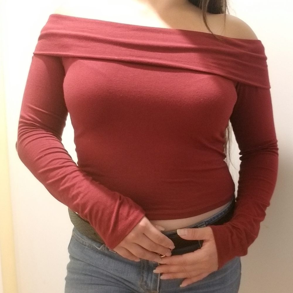 Long sleeve crop top